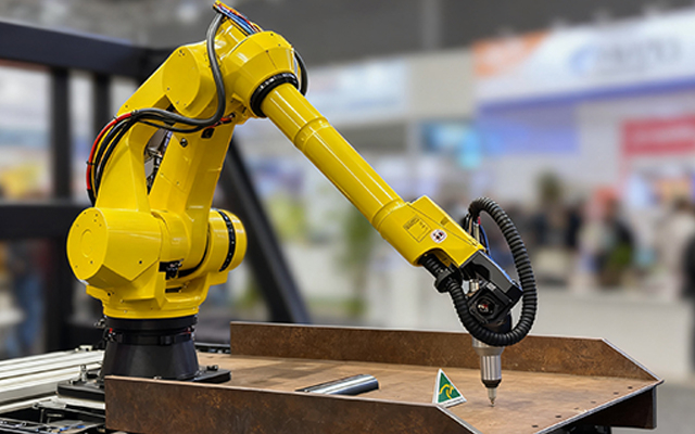 D2000飛騰瘦客戶機(jī)，為工業(yè)發(fā)展提供便捷、高效的核心硬件